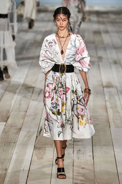 Look 28
